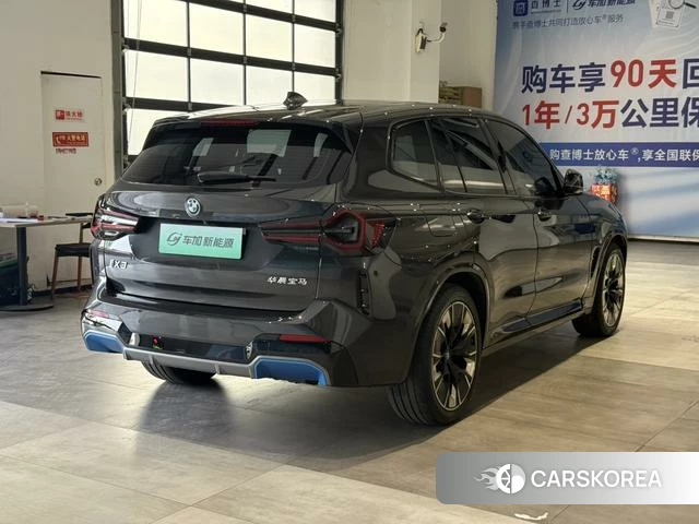BMW iX3 2022 Черный из Китая