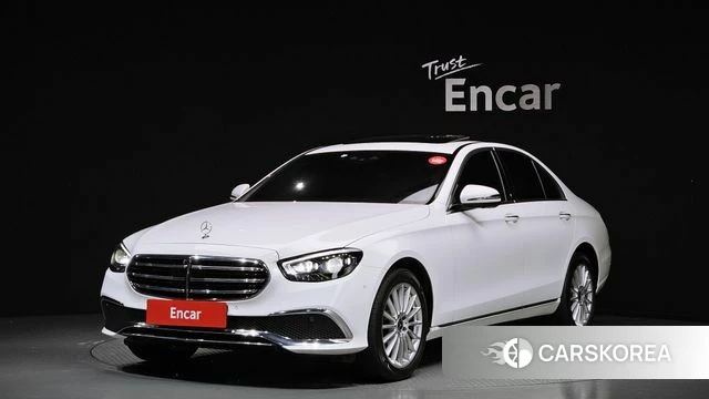 Mercedes-Benz E-Class W213 2023 Белый из Кореи