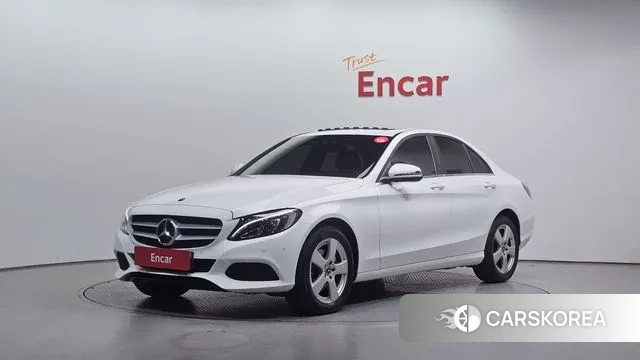 Mercedes-Benz C-Class W205 2018 Белый из Кореи