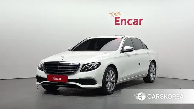 Mercedes-Benz E-Class W213 2019 Белый из Кореи