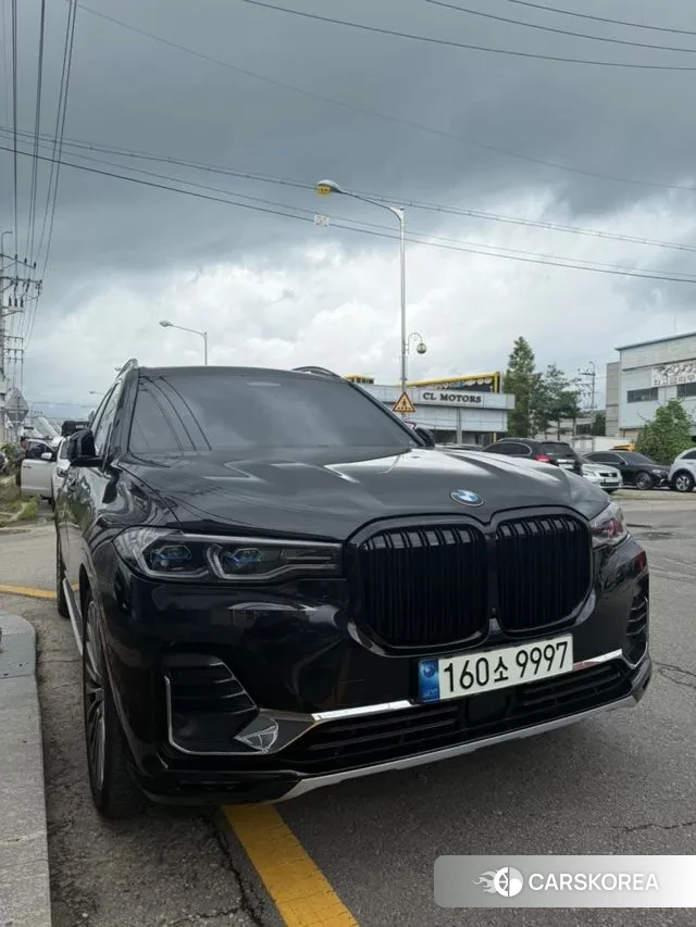 BMW X7 (G07) 2021 Черный из Кореи