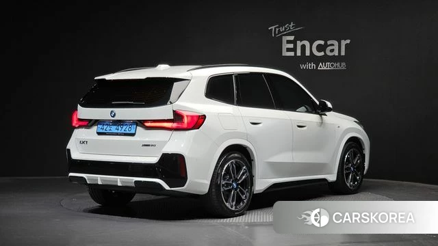 BMW iX1 (U11) 2023 Белый из Кореи