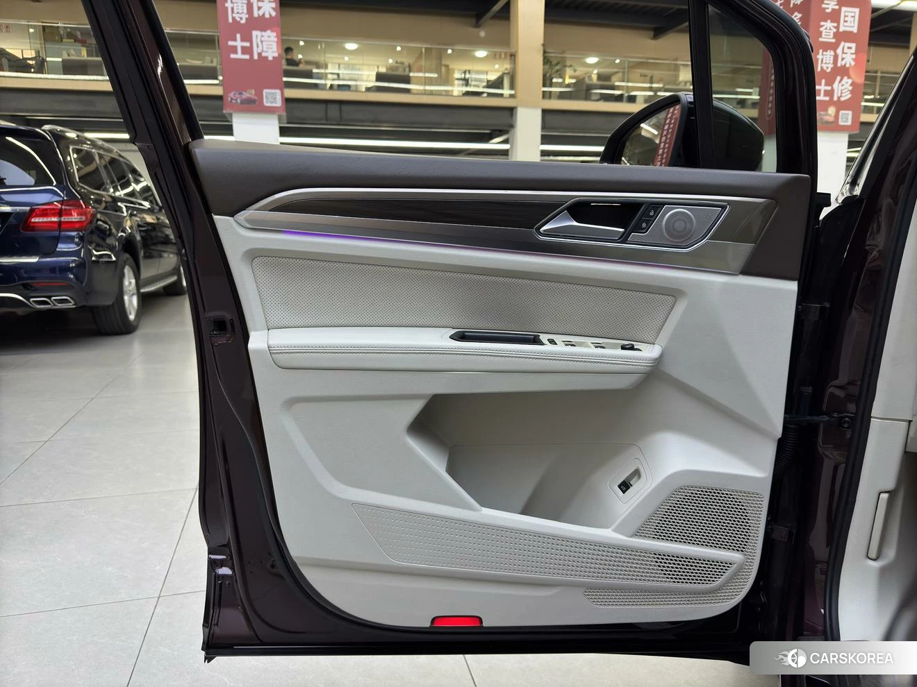 Volkswagen Viloran 2020 Красный из Китая