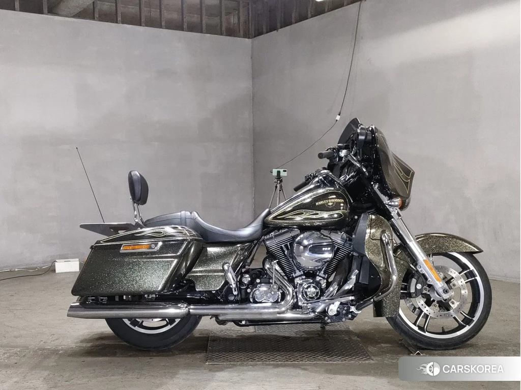 Проданный Harley-Davidson Street Glide FLHXS1690 2016 из Японии, фото 2