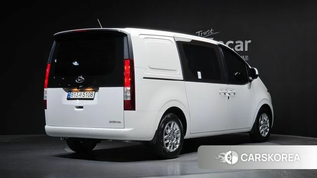 Hyundai Staria 2022 Белый из Кореи