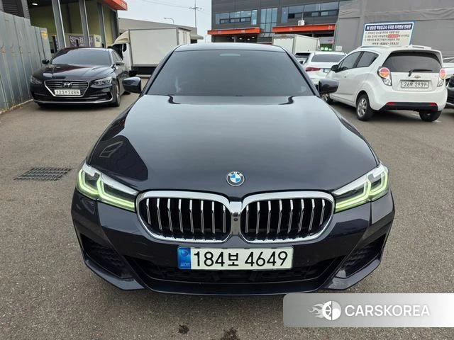 BMW 5 Series (G30) 2021 Черный из Кореи