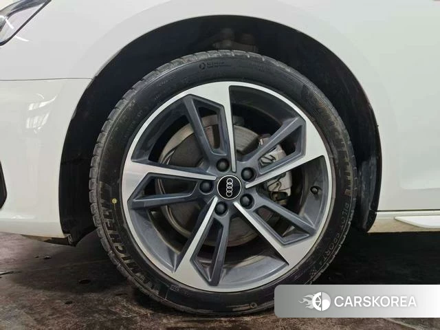 Audi A4L 2023 Белый из Китая