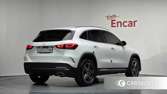 Mercedes-Benz GLA - Class H247 2020 Белый из Кореи