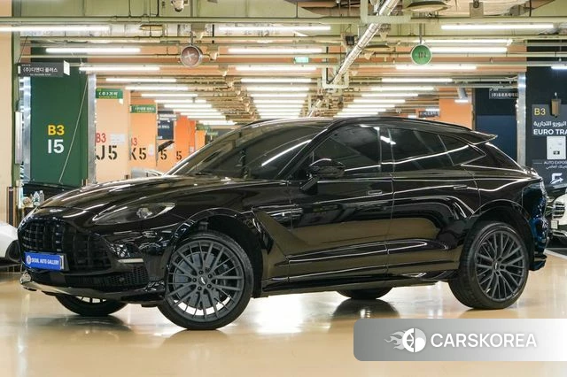 Aston Martin DBX 2024 Черный из Кореи