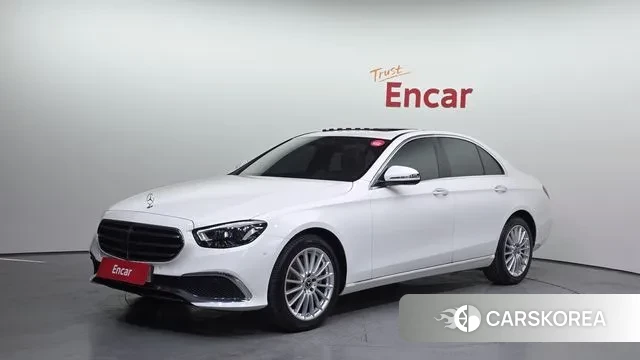 Mercedes-Benz E-Class W213 2021 Белый из Кореи