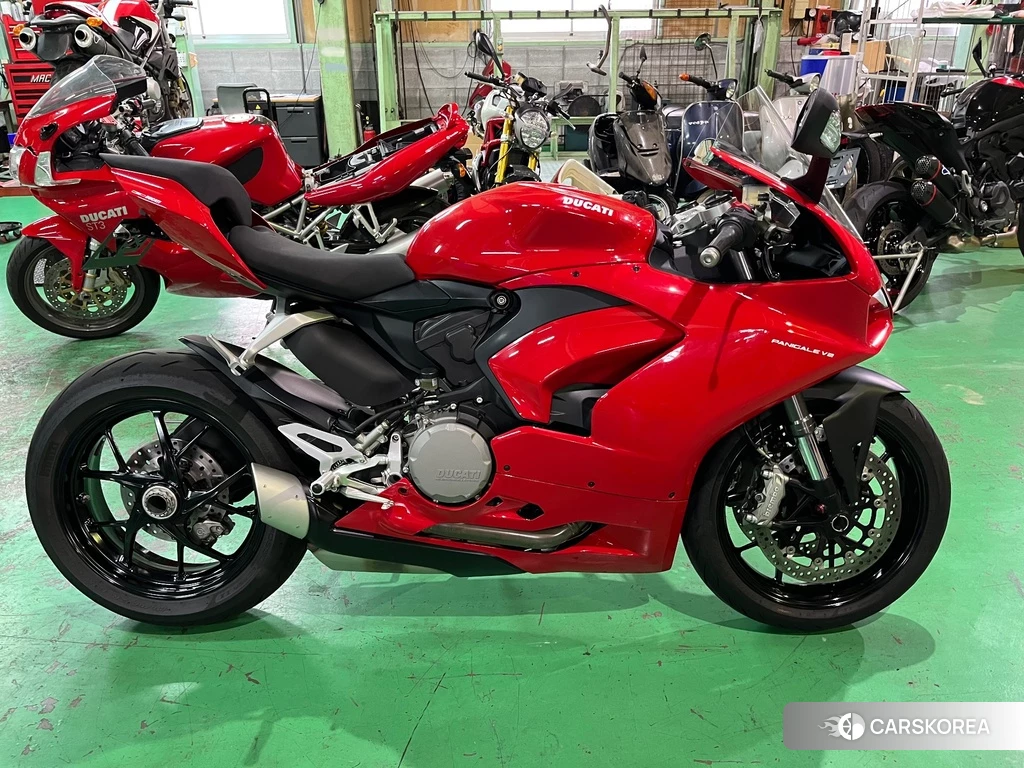 Проданный Ducati PANIGALE V2 2020 из Японии