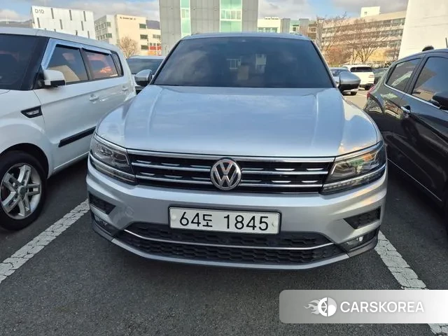 Volkswagen Tiguan second Generation 2018 Серебряный из Кореи