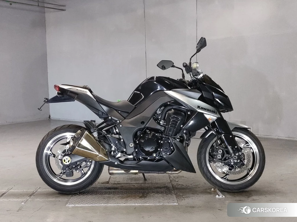 Проданный Kawasaki Z1000 2010 из Японии, фото 2