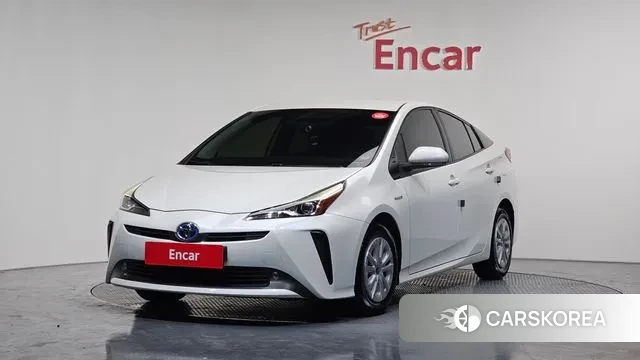 Toyota Prius 4th Generation 2019 Белый из Кореи