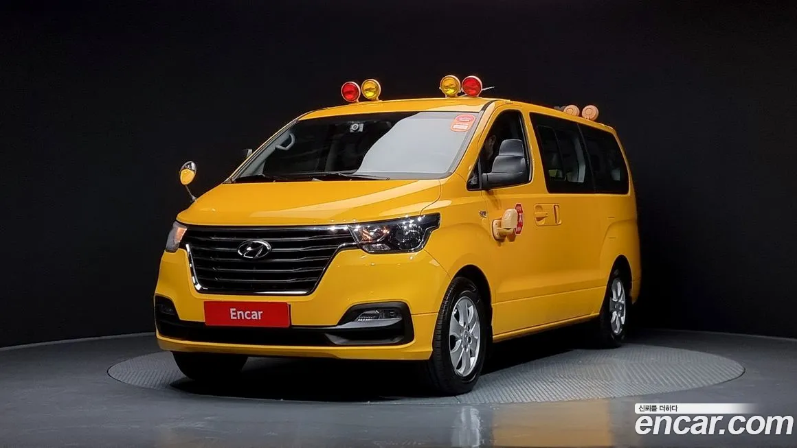 Hyundai The New Grand Starex 2018 Желтый из Кореи