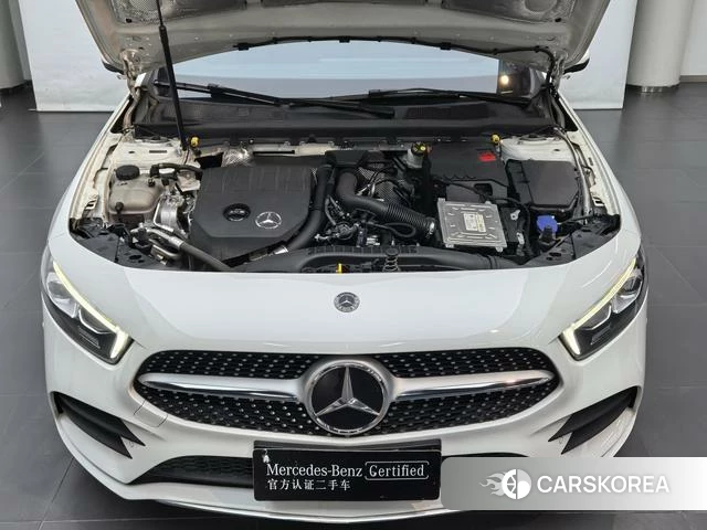 Mercedes-Benz Class A 2022 Белый из Китая