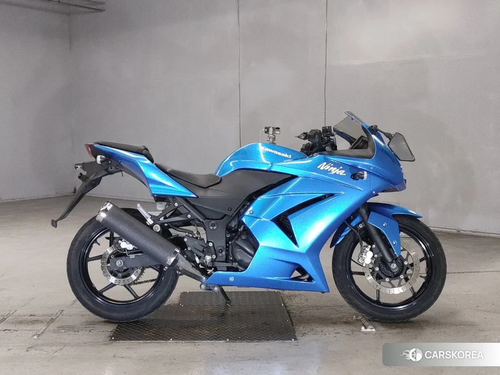 Проданный Kawasaki NINJA 250R id 4173125 из Японии, фото 2