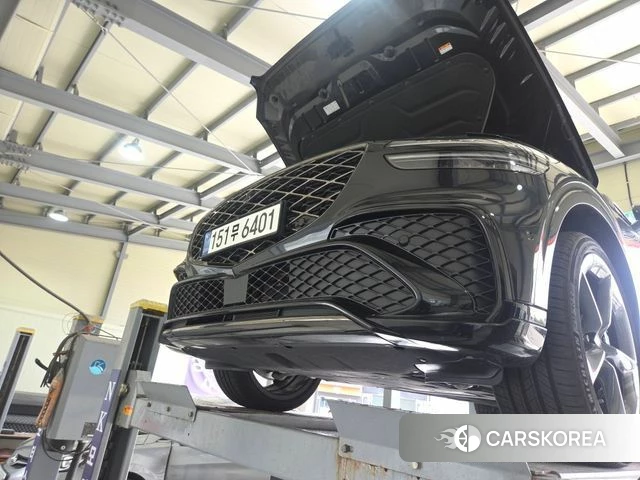 Genesis GV70 2024 Черный из Кореи