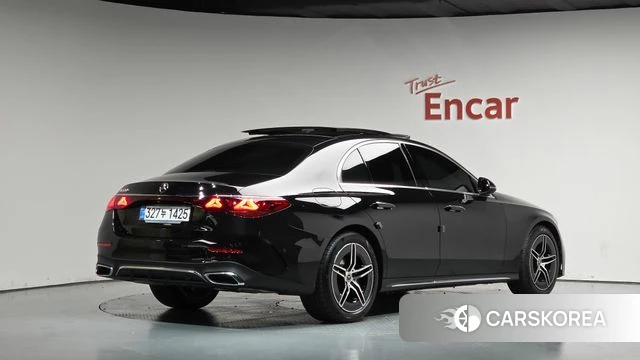 Mercedes-Benz E-Class W214 2026 Черный из Кореи