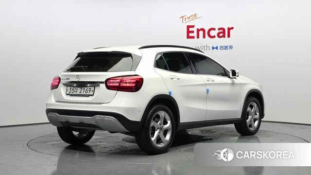 Mercedes-Benz GLA-Class X156 2019 Белый из Кореи