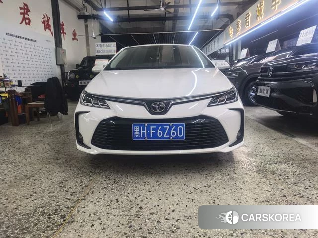 Toyota Corolla 2022 Белый из Китая