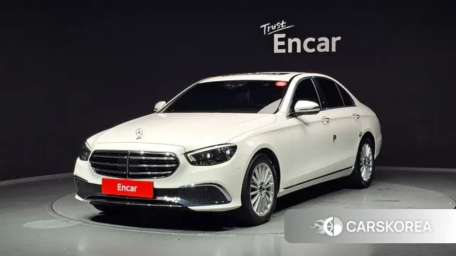 Mercedes-Benz E-Class W213 2021 Белый из Кореи