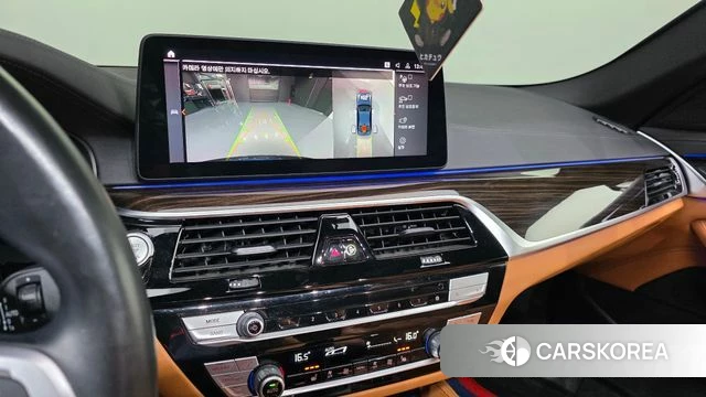 BMW 5 Series (G30) 2021 Черный из Кореи