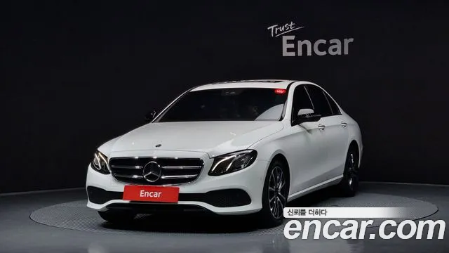 Mercedes-Benz E-Class W213 2020 Белый из Кореи