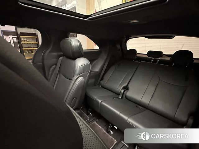 Toyota Saina 2023 Белый из Китая