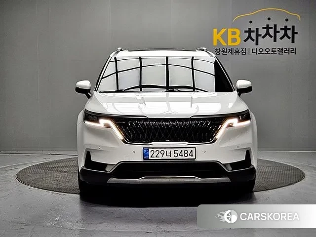 Kia Carnival 4th generation 2023 Белый из Кореи