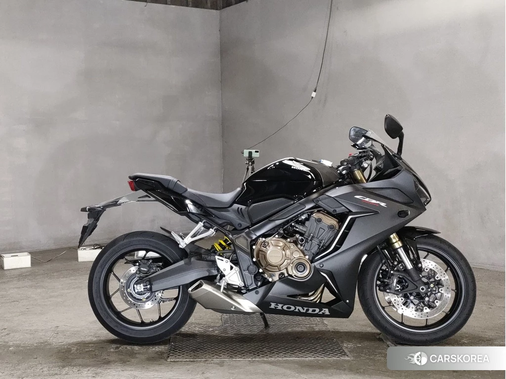 Проданный Honda CBR650R 2021 из Японии