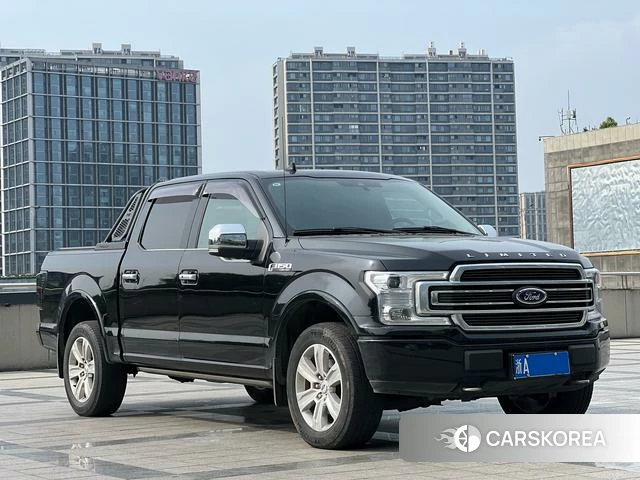 Ford F-150 2021 Черный из Китая