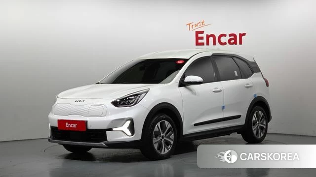 Kia Niro Plus 2023 Белый из Кореи