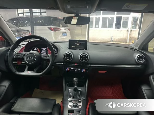 Audi A3 2018 Красный из Китая