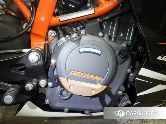 Engine photo