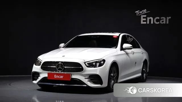 Mercedes-Benz E-Class W213 2022 Белый из Кореи