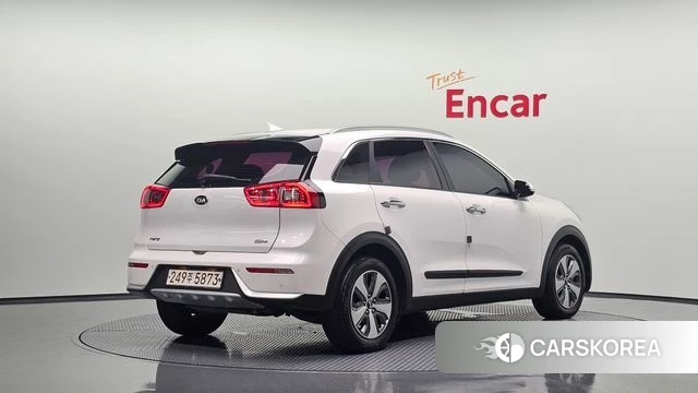 Kia Niro 2018 Белый из Кореи