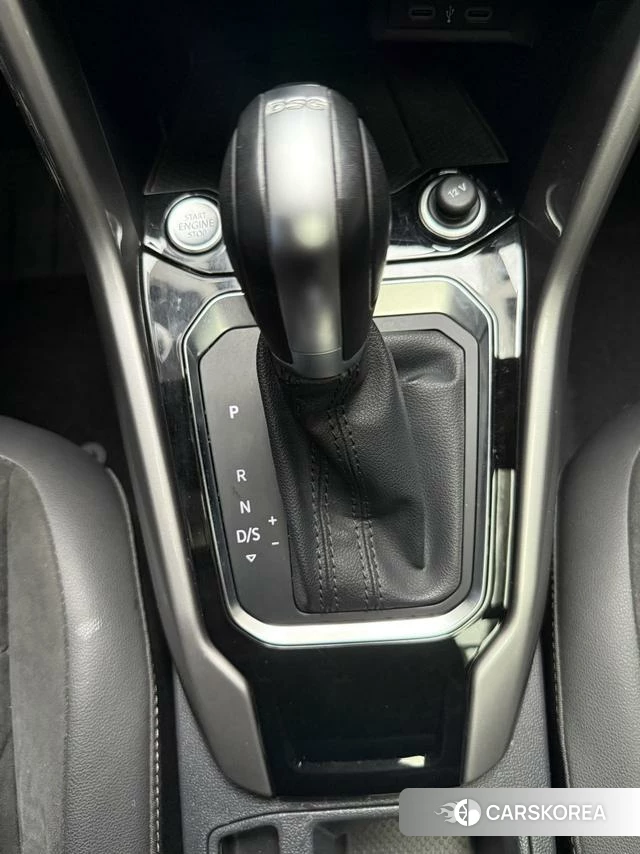 Volkswagen Exploring songs 2022 Белый из Китая