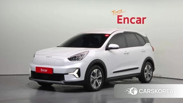 Kia Niro Plus 2022 Белый из Кореи