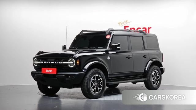 Ford Bronco 6th Generation 2023 Черный из Кореи