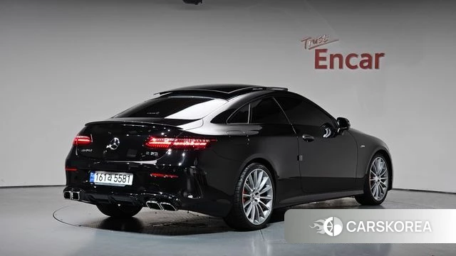 Mercedes-Benz E-Class W213 2023 Белый из Кореи