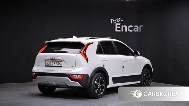 Kia Di Ol Nu Niro 2022 Белый из Кореи