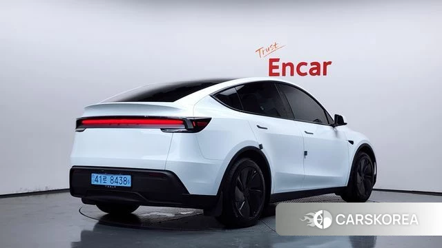 Tesla Model Y 2025 Белый из Кореи