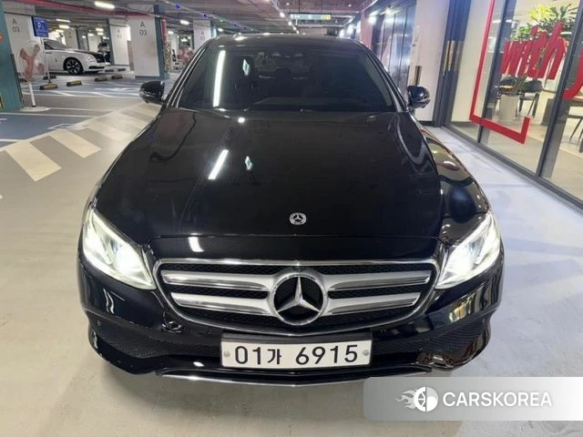 Mercedes-Benz E-Class W213 2018 Черный из Кореи