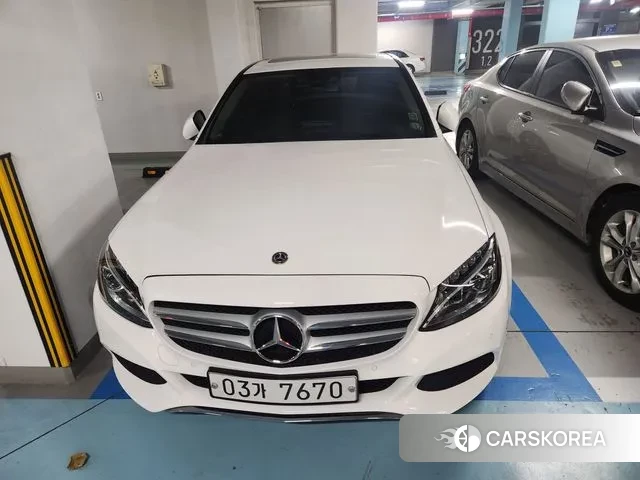 Mercedes-Benz C-Class W205 2018 Белый из Кореи