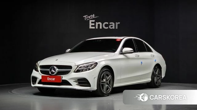 Mercedes-Benz C-Class W205 2019 Белый из Кореи