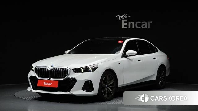 BMW 5 Series (G60) 2025 Белый из Кореи