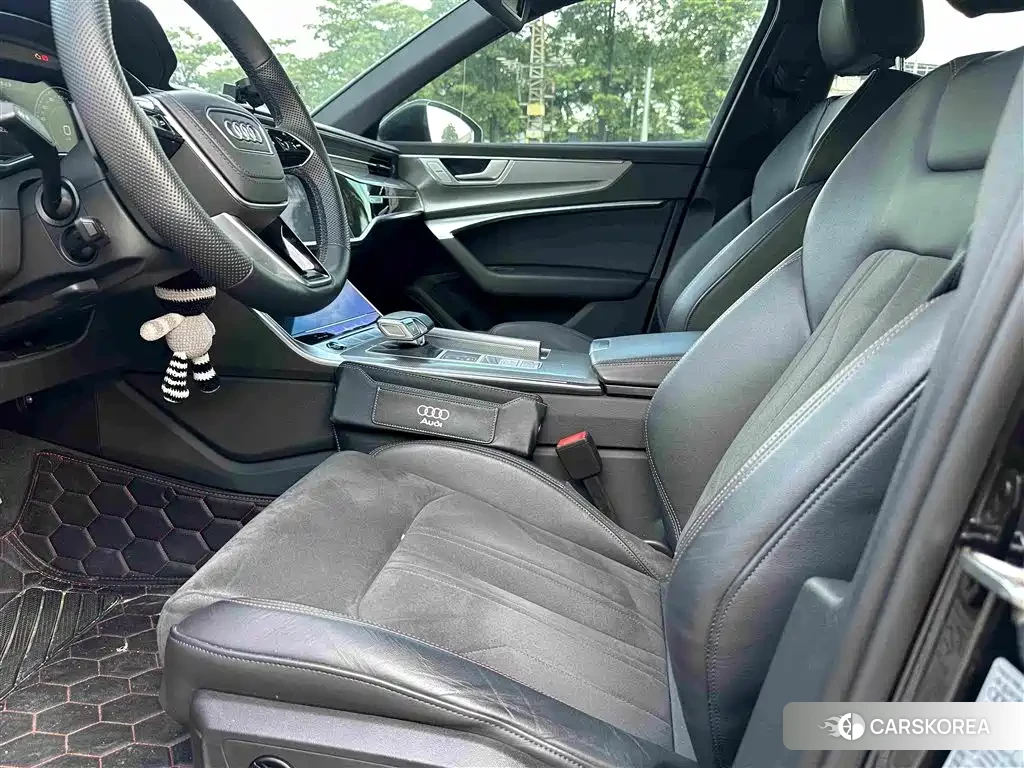 Audi A6L 2024 Черный из Китая