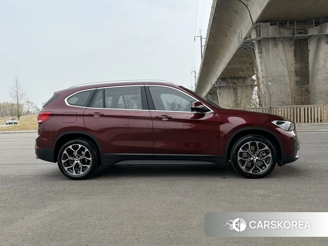 BMW X1 2022 Красный из Китая
