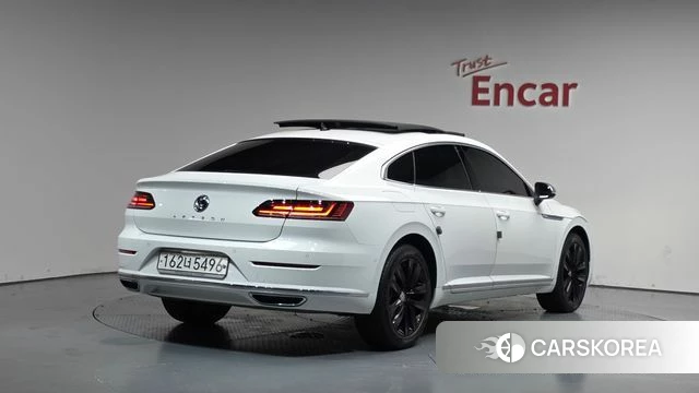 Volkswagen Arteon 2019 Белый из Кореи